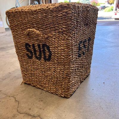 Wisteria side table/extra seat 