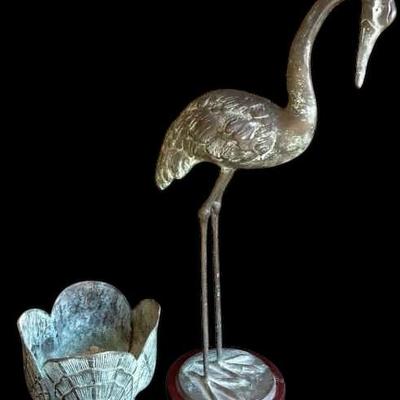 Metal Bird Sculpture * Bronze or bronze finish. 