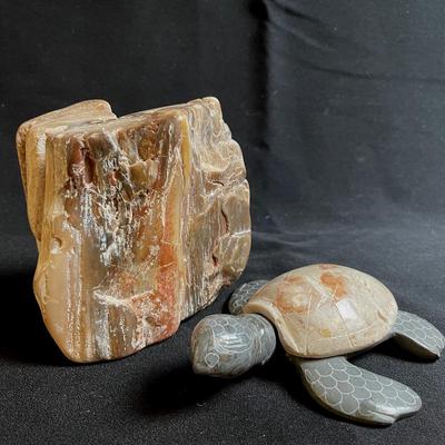 Nice Piece of Petrified Wood * Stone Carved Turtle 