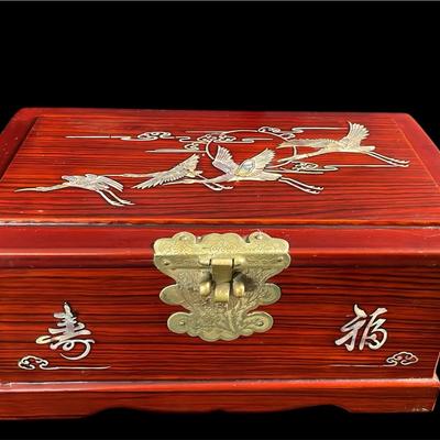 Oriental Laquer * Abalone Crane Design Jewelry Box 