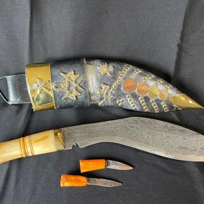 Kukri Horn Handle Knife with Leather * Brass Embellished Sheath 