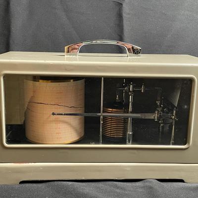 OTA KEIKI SEISAKUSHO Japan Barograph * Serial 141292 Year 1972
