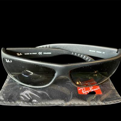 Ray-ban Made in Italy 4046 Black Polarized Sunglasses