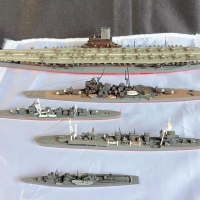 Model Warships * Aircraft Carrier 