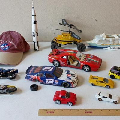 Cars, Space Shuttle, Motorcycles, Cruise Ships - Maisto, Hot Wheels , Ertl, Action, Burago,