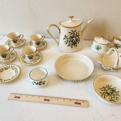 16pc Vintage Lenox Made in USA Holiday Tea Set & Dishes