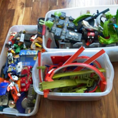 huge Mattel Hot Wheels Lot + Crash Test Dummy +Extras 