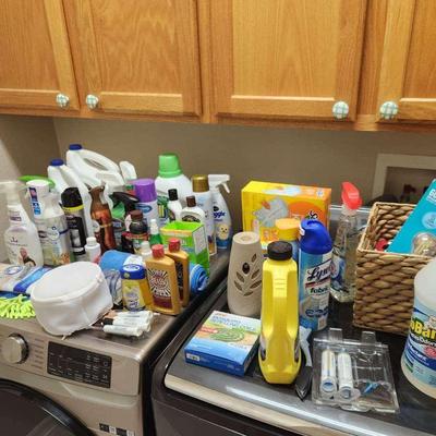 47pc Household Cleaning Supplies, Chemicals, & Lightbulbs