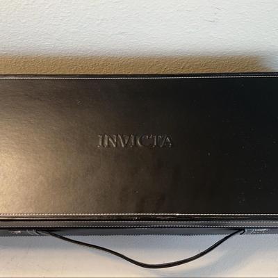 Very Large Invicta Watch Case (holds 16) 22x4x8