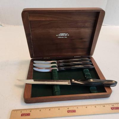 4 Vintage Cutco Knives w/ Case - Steak Knives, Petite Carver