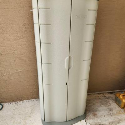 Rubbermaid Outdoor Patio/Deck Storage Cabinet - 30x22x72"