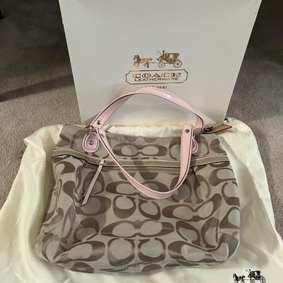 Tan and Pink Coach Bag (Looks Like New)