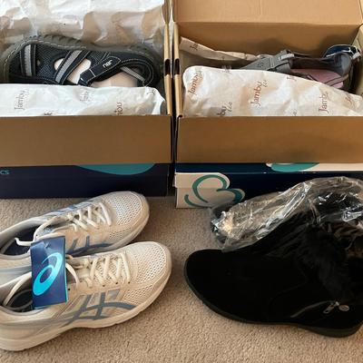 New Women's Shoes Sizes 8 1/2 - 9
