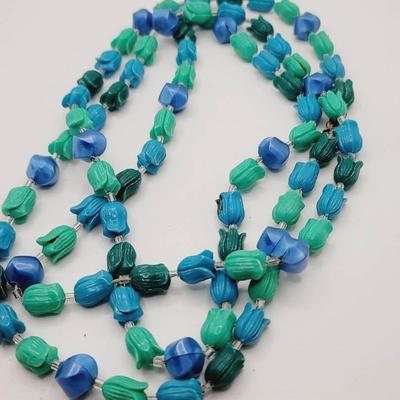 X-Long Blue Green Plastic Tulip Necklace Vintage Jewelry