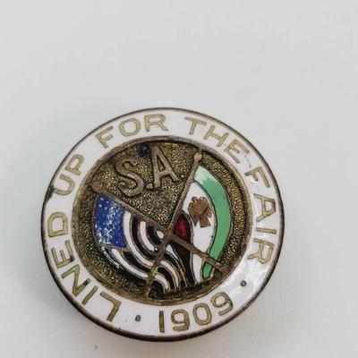 1909 St Louis Button Company Gold Plate And Enamel