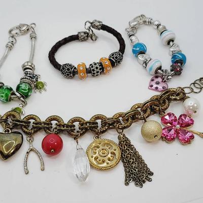 4pc Colorful Beaded Bracelets Charm And Captive Bead