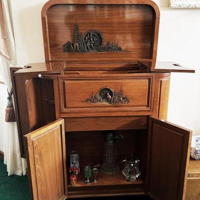 Fantastic Asian Inspired Vintage Bar Cabinet w/multiple doors/compartments 