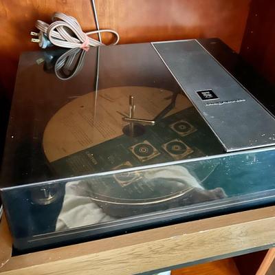 Magnavox Turntable 