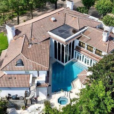 LARGE PERSONAL PROPERTY ESTATE