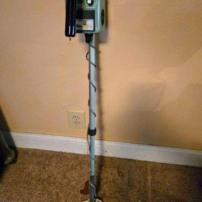 metal detector 
