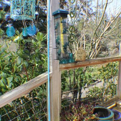 Outdoor Bird Feeder & Garden Décor Bundle