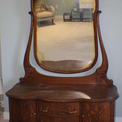 Antique Oak Serpentine Dresser with Beveled Mirror – Early 20th Century