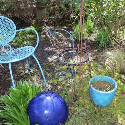 Vintage Garden Decor Collection – Blue Ceramic Spheres, Plant Stands & Chairs