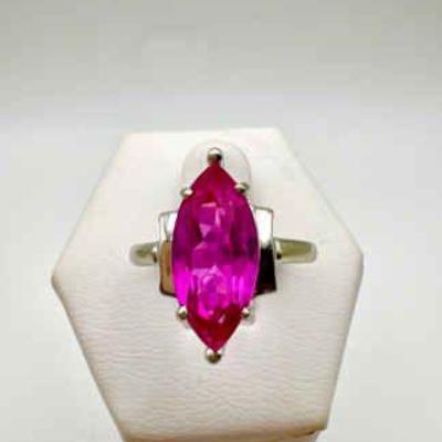 10K White Gold Marquise Ring
