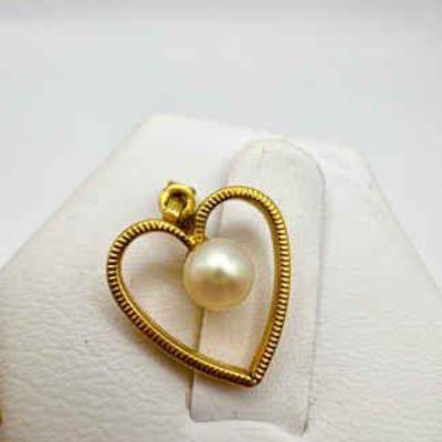 Vintage 12K Gold Filled Pearl Heart Pendant

