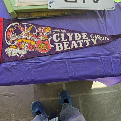 Pennant collection 