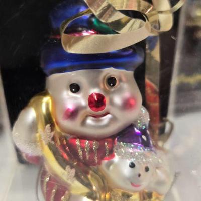 Snow man ornament