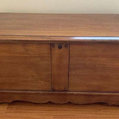 Ml134v lane cedar chest