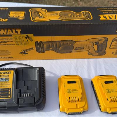 DeWalt 20v Reciprocating Saw & Two Batteries + Charger 