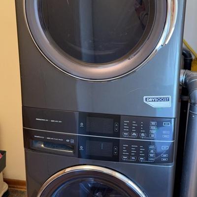 Electrolux ELTE7600AT Laundry Tower