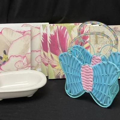 Floral Canvases and More 