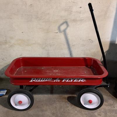 Radio Flyer 18 Wagon