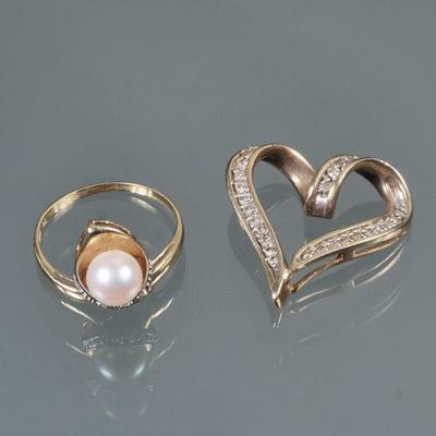 (2pc) 14K GOLD JEWELRY | Including a heart form finding/ pendant mounting melee diamonds (4.7g) and a ring with a pearl (size 8-1/4, 2.9g)