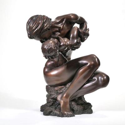 "RICHARD HALLIER (1944-2010), BRONZE | Mother and child
ed. 10/1000
Signed and dated 93 on the foot
h. 16 x w. 11 x l. 11 in."
