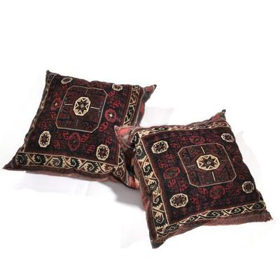 "(2pc) PAIR OVERSIZED BAG FACE PILLOWS | Red, deep blue and natural color, geometric borders
h. 28 x w. 28 in. (ea. approx.)"