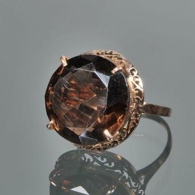ANTIQUE SMOKEY QUARTZ & 14K GOLD RING | Designed as a mixed round faceted Smokey quartz (16.9 - 17.5 x 9.3 mm) set in a [tested to]...