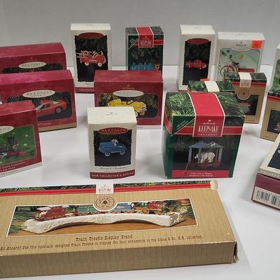 Hallmark Ornaments (feat. Cars) (WH3)