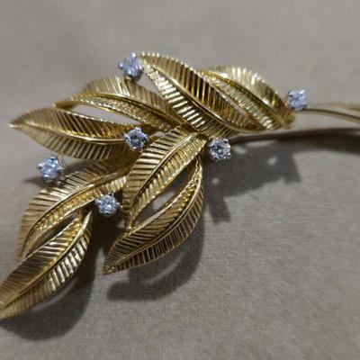 Van Cleef & Arpels 18K Gold and Diamon Brooch circa 1965