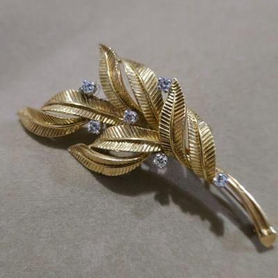 Van Cleef & Arpels 18K Gold and Diamon Brooch circa 1965