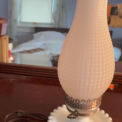 Vintage Hobnail White Milk glass Hurricane Ruffled Lamp (Light tested) 