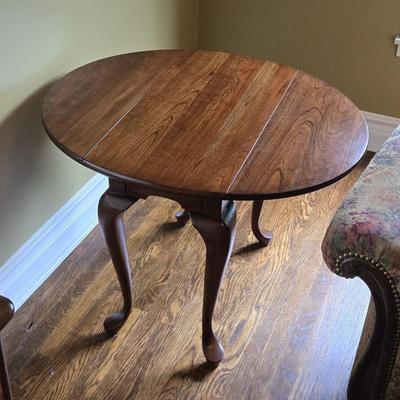 Drop Leaf end table (1980)