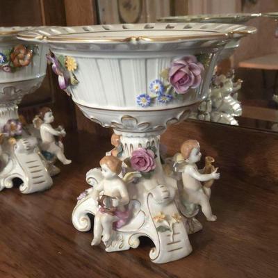 Von Schierholz ‘Fruit bowl with cherubs’ Porcelain 