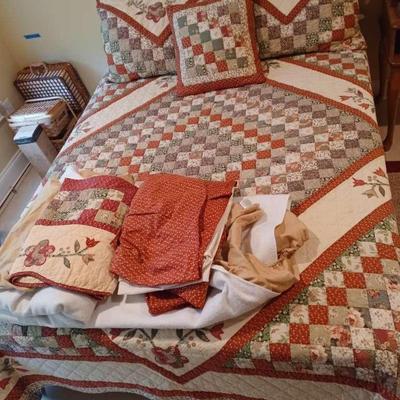 Full Size Mattress Set With Quilted Linens