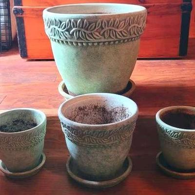 New England Planter Pots in Various Sizes