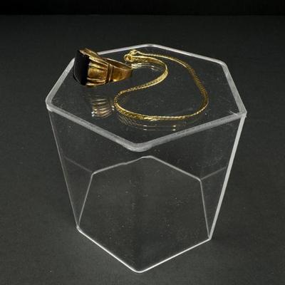 10K Gold Black Gemstone Ring & 14K Twisted Gold Bracelet - Total 6.83g	