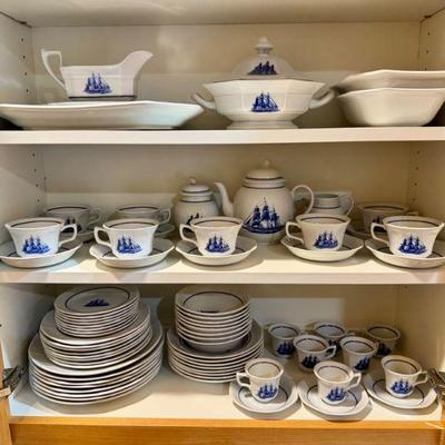 Large Vintage Collection of Wedgwood “American Clipper” Dinner Set	